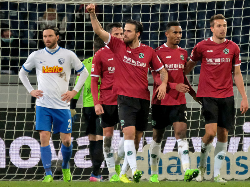 Hannover besiegt den VfL Bochum - nicht zuletzt wegen Martin Harnik (3.v.r.).