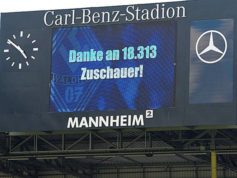 Rekordkulisse am letzten Spieltag: Der Jubel in Mannheim ist riesengro&#223;.
