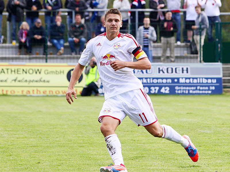 Der RB-Knipser Daniel Frahn h&#228;lt RasenBallsport Leipzig bis 2016 die Treue.