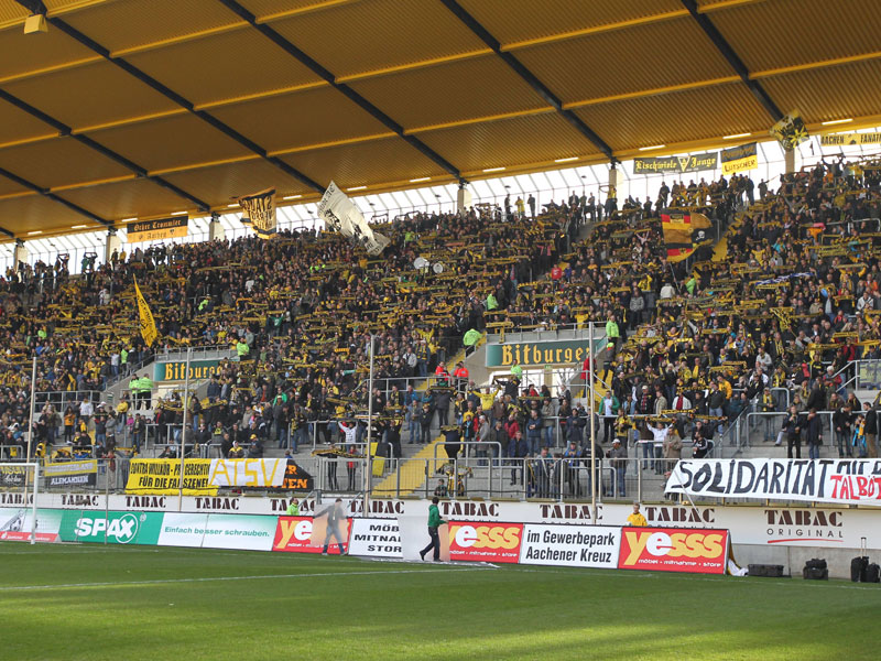 Erleichterung: Die Stadt Aachen nimmt dem Verein mit dem Kauf des neuen Stadions etliche Sorgen ab.