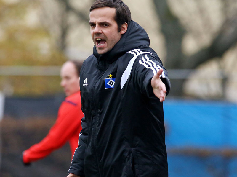 Kann mit den drei Niederlagen vor der Winterpause nicht zufrieden sein: HSV-Trainer Daniel Petrowsky.