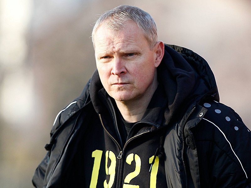 Trainer Christoph Starke muss zu Beginn der Vorbereitung auf sechs Spieler verzichten.