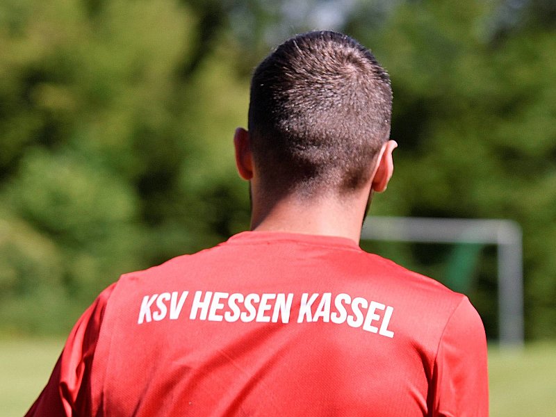Der KSV Hessen Kassel darf sich auf einen Neuzugang freuen: Jan-Erik Leinhos kommt aus der U 23.