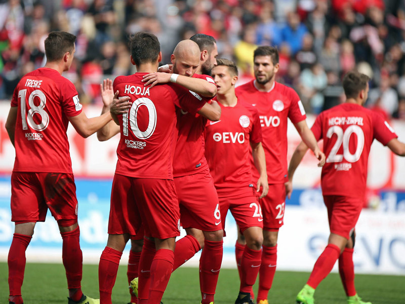 Viermal durften die Spieler der Kickers Offenbach am Dienstag jubeln. 