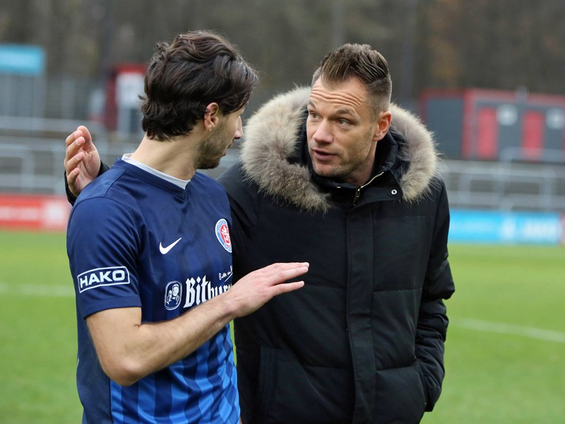 Will mit dem Wuppertaler SV mittelfristig in die 3. Liga: Sportdirektor Manuel B&#246;lstler (re.), hier mit Silvio Pagano.