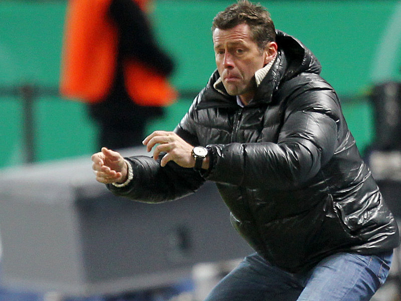 Traute seinen Augen nicht: Hertha-Coach Michael Skibbe.