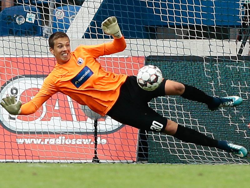 Bekommt im DFB-Pokal die Chance, sich zu zeigen: Magdeburgs Torwart Alexander Brunst.