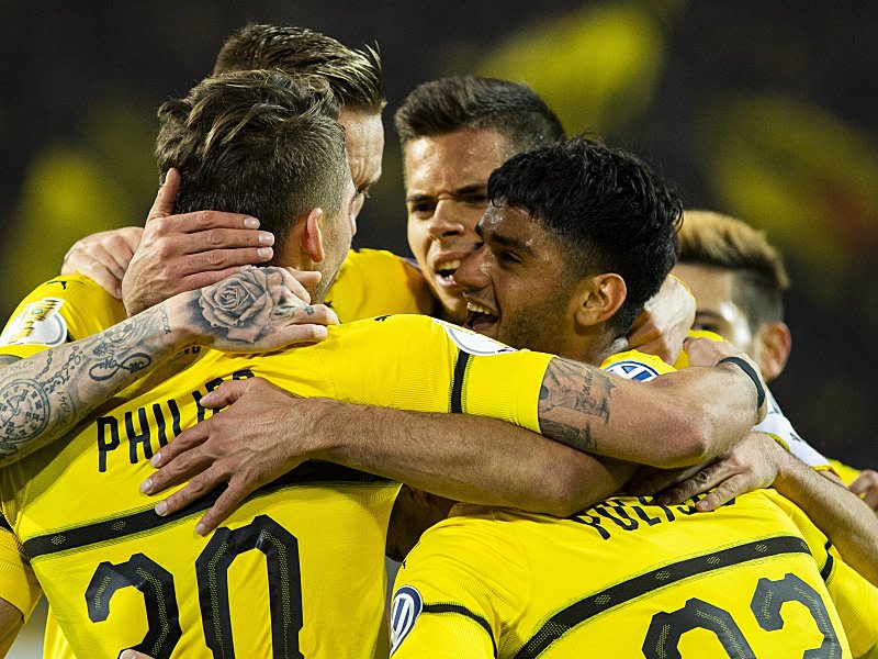 1:0, 1:1, 2:1, 2:2, 3:2: Borussia Dortmund hat sich gegen Union Berlin schwer getan, am Ende aber das Weiterkommen einget&#252;tet.