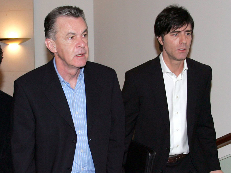 Treffen erstmals als Nationaltrainer aufeinander: Ottmar Hitzfeld (l.) und Joachim L&#246;w.