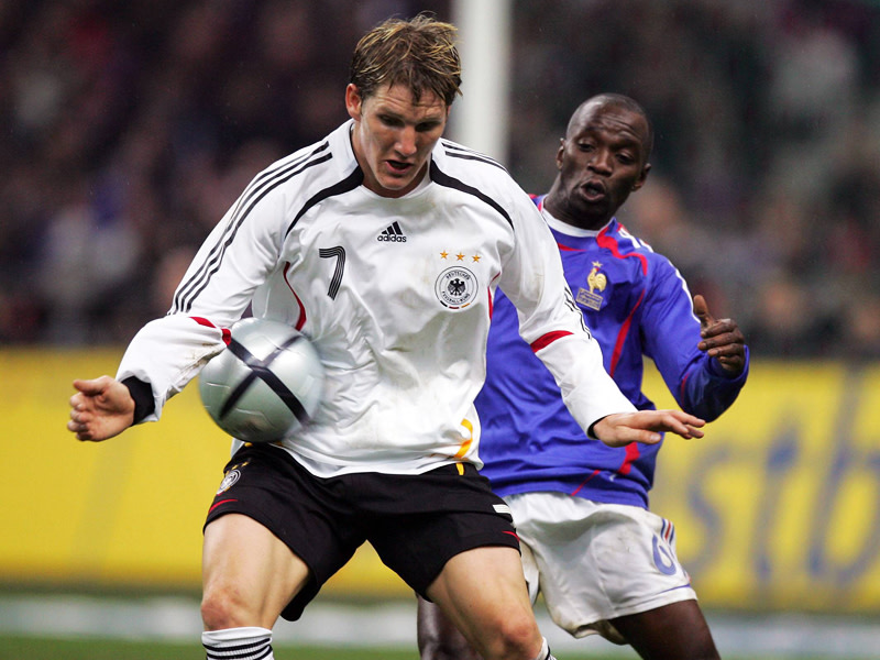 Beim letzten Aufeinandertreffen im Jahr 2005 zwischen Deutschland und Frankreich, hier Schweinsteiger gegen Makelele, gab&apos;s ein 0:0. 