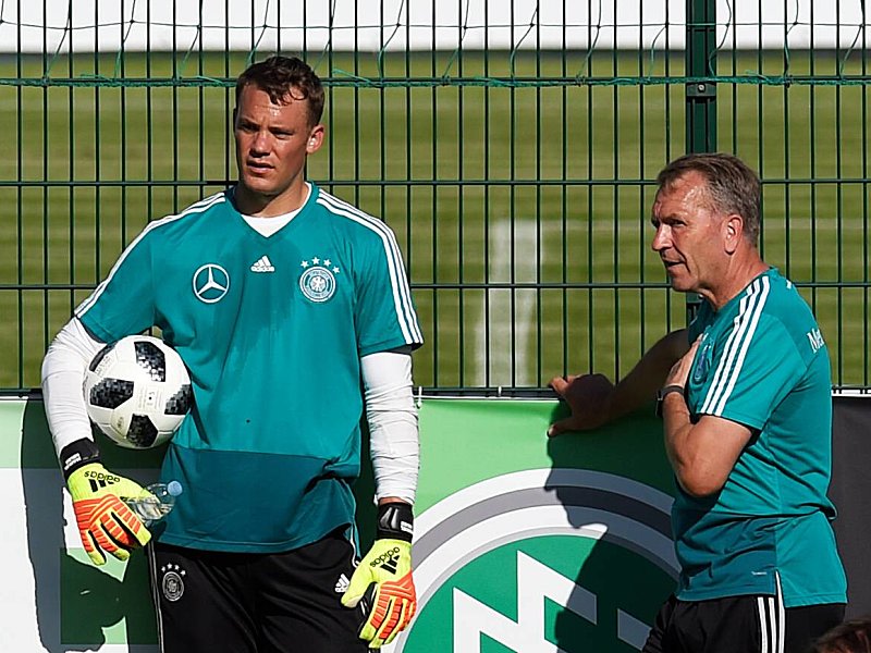 Sind beide zuversichtlich: Manuel Neuer und Torwarttrainer Andreas K&#246;pke.