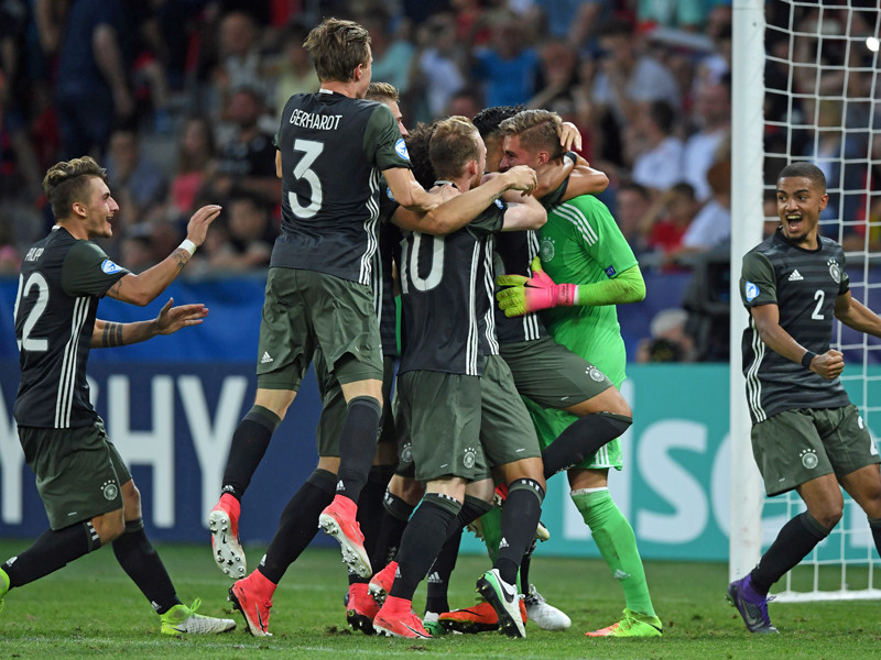 Grenzenloser Jubel: Die deutsche U 21 steht im Finale der U-21-Europameisterschaft. 