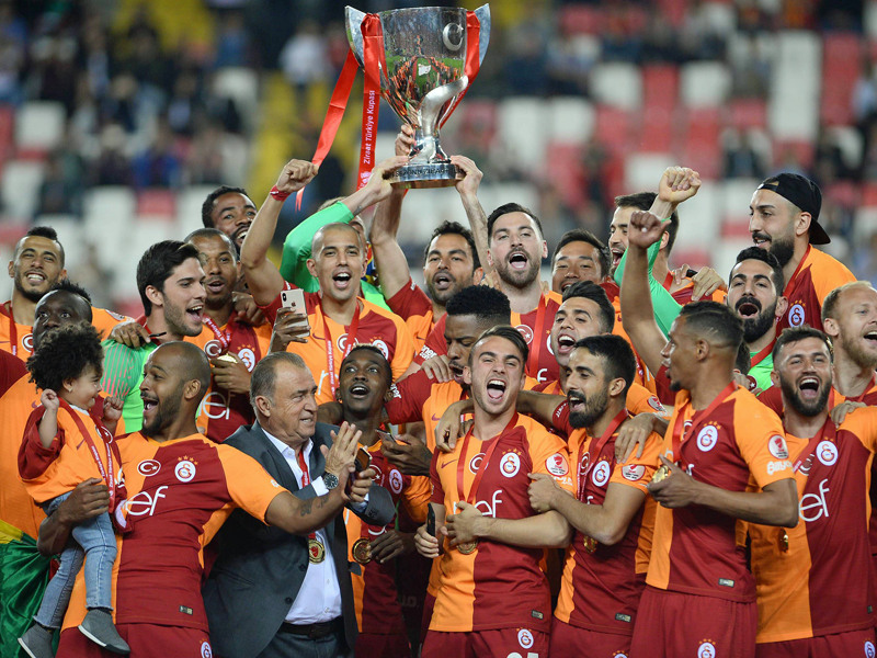 Am Ende eines turbulenten Endspiels t&#252;rkischer Pokalsieger: Galatasaray Istanbul.