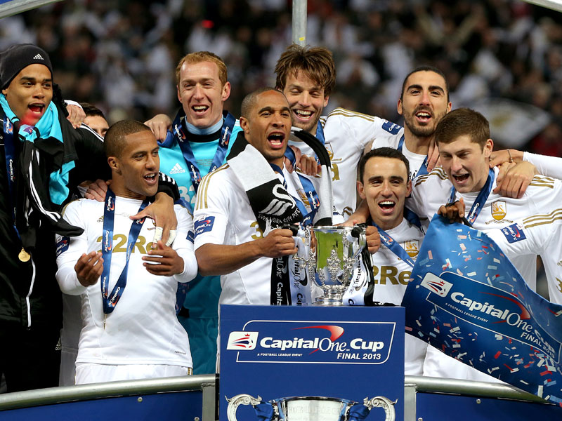 Helden von Wembley: Swansea City feiert den Gewinn des Ligapokals.