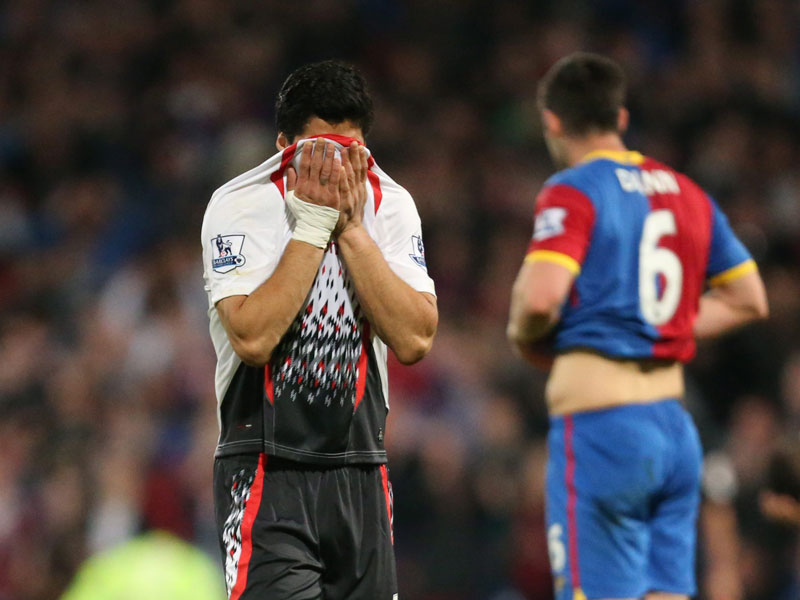 Nasses Jersey: Luis Suarez weint nach Liverpools 3:3 bei Crystal Palace hemmungslos.