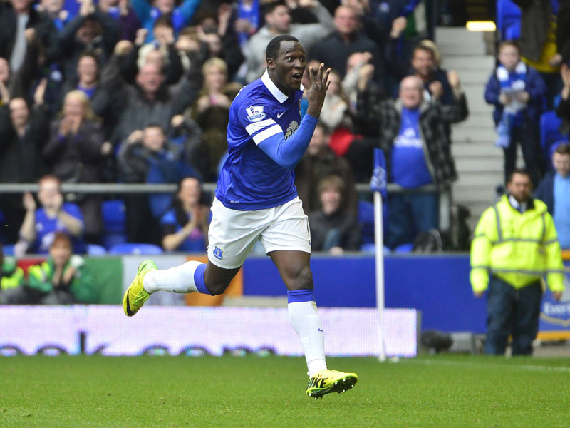 Tr&#228;gt weiter das blaue Trikot des FC Everton - ab jetzt dauerhaft: Romelu Lukaku.