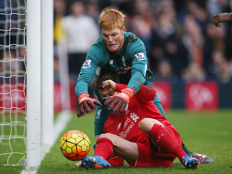 Chaos in der Defensive: Liverpools Ersatztorwart Adam Bogdan und Teamkollege Adam Lallana.