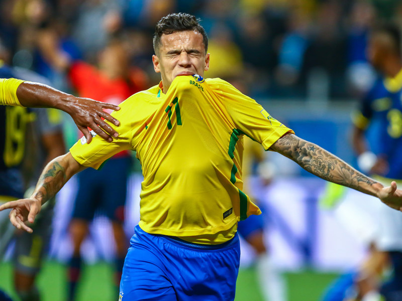 Klebrige Emotionen, mal wieder: Philippe Coutinho feiert sein Tor bei Brasiliens 2:0-Sieg gegen Ecuador.