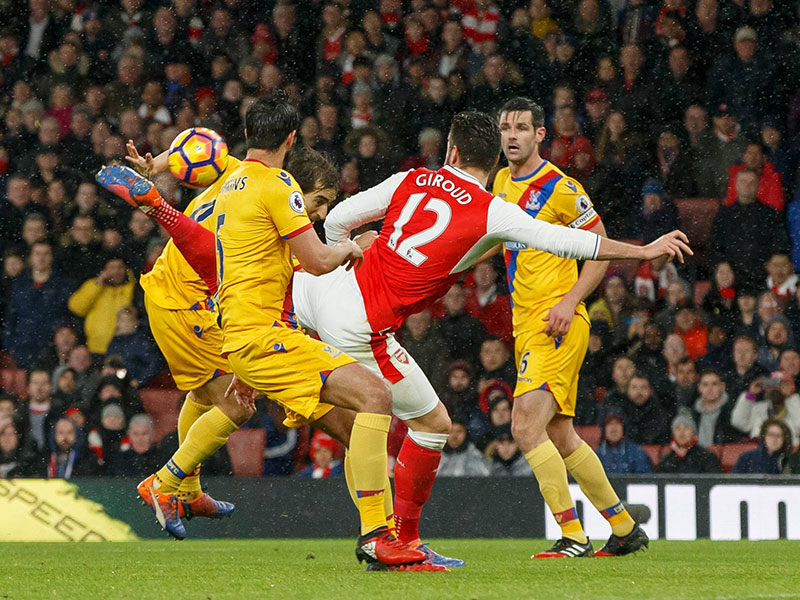Tor des Jahres schon am 1. Januar? Olivier Giroud brachte Arsenal gegen Crystal Palace so in F&#252;hrung. 