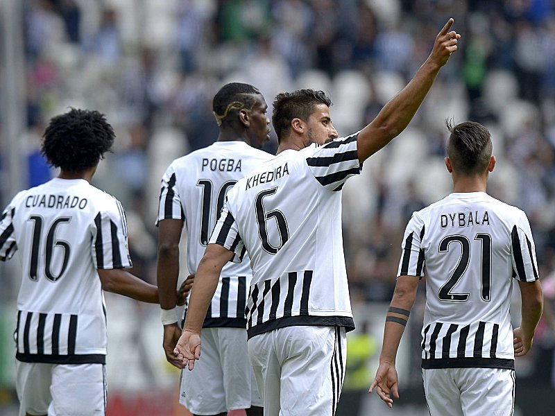 Sami Khedira feiert mit Rekordmeister Juventus Turin seine erste italienische Meisterschaft.