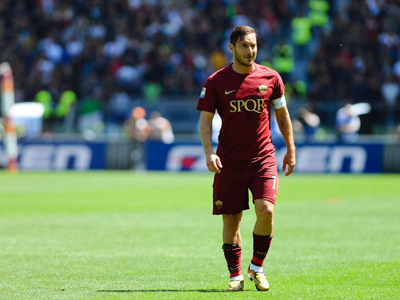 Noch vier Ligaspiele in &quot;seinem&quot; Trikot: Roma-Legende Francesco Totti h&#246;rt im Sommer auf.