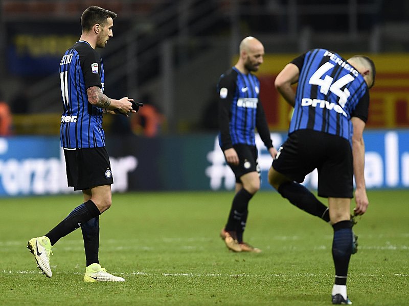 Das aktuelle Bild bei Inter Mailand: h&#228;ngende K&#246;pfe nach einem abermals verfehlten Sieg.