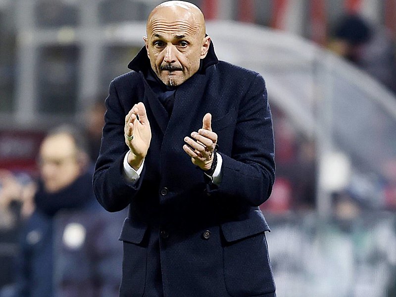 Spendete seinen Spielern Applaus - und notierte den zweiten Sieg aus elf Ligaspielen: Inter-Coach Luciano Spalletti.