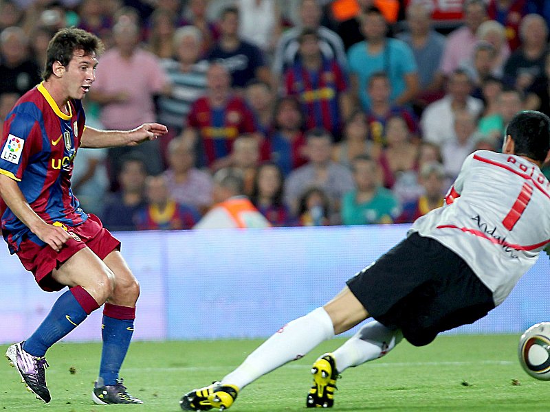 In Torlaune: Lionel Messi &#252;berwand Sevillas Schlussmann Andres Palop dreimal.