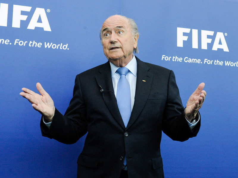 Joseph S. Blatter: &quot;Es war nie meine Absicht, Real Madrid, einen Spieler oder die Fans zu ver&#228;rgern.&quot; 