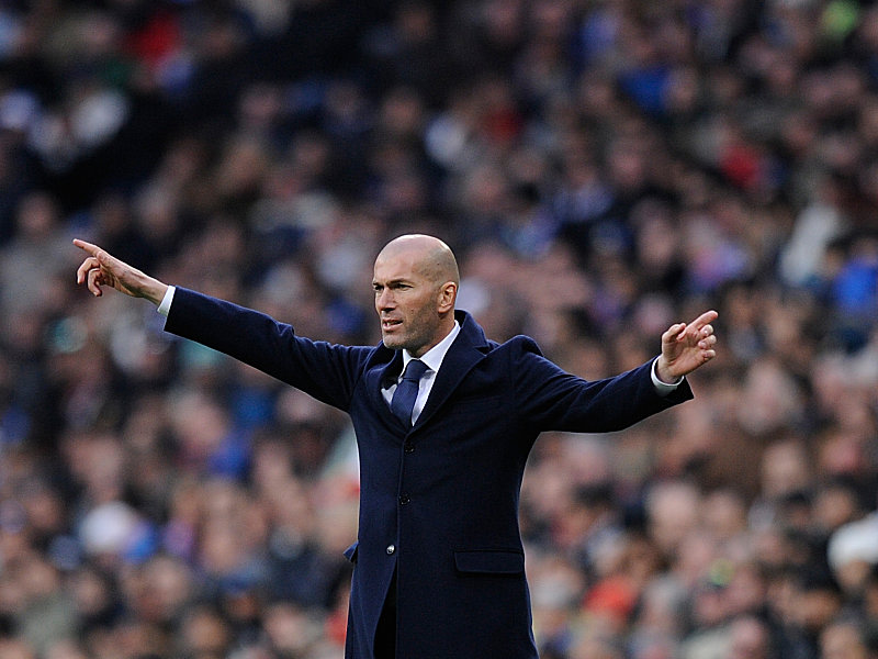 Kriegt er im Sommer vielleich doch neue Spieler? Reals Trainer Zinedine Zidane.