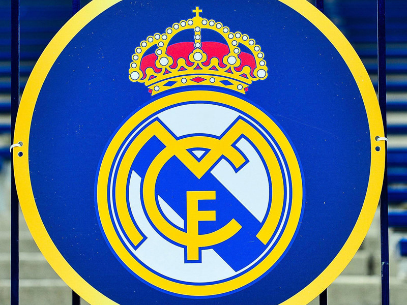 Das Vereinswappen von Real Madrid - mit Christuskreuz.