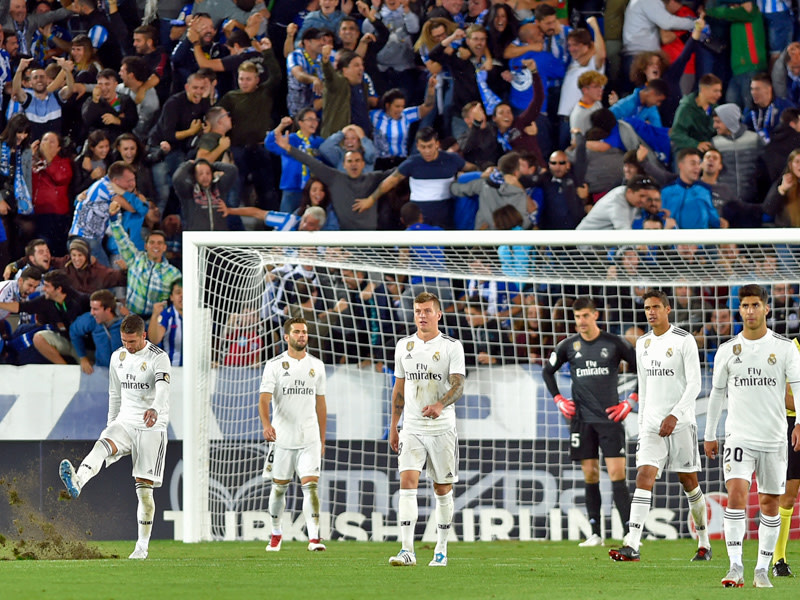 Lange Gesichter: Real Madrid musste in Alaves einen sp&#228;ten Gegentreffer zum 0:1 hinnehmen. 