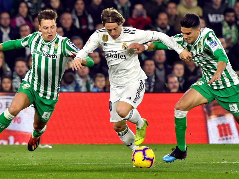 Ab durch die Mitte: Real Madrids Luka Modric am Ball.