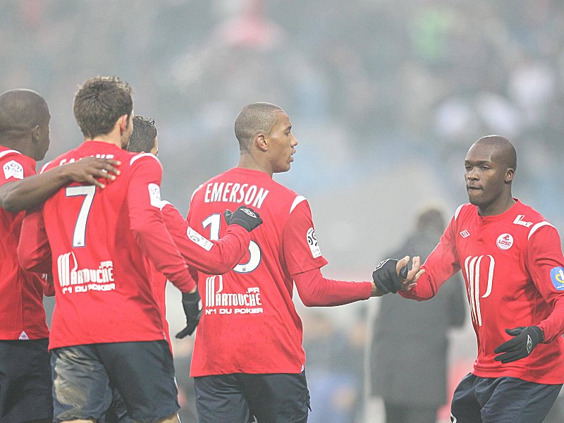 Dreierpack gegen Lorient: Moussa Sow (re.) f&#252;hrt die Sch&#252;tzenliste der Ligue 1 an.