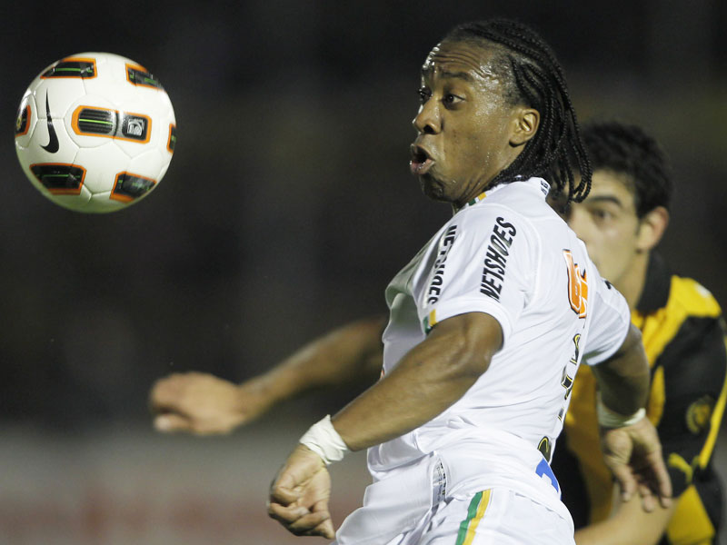 Ball und Titel im Blick: Arouca (FC Santos).