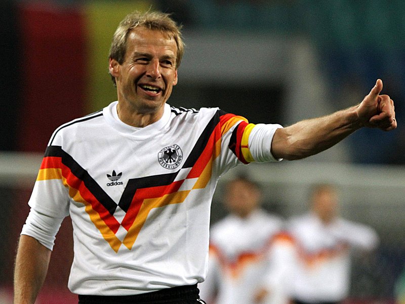 Zur&#252;ck im Trainergesch&#228;ft: J&#252;rgen Klinsmann, hier beim &quot;Spiel der Legenden&quot; im November 2010.