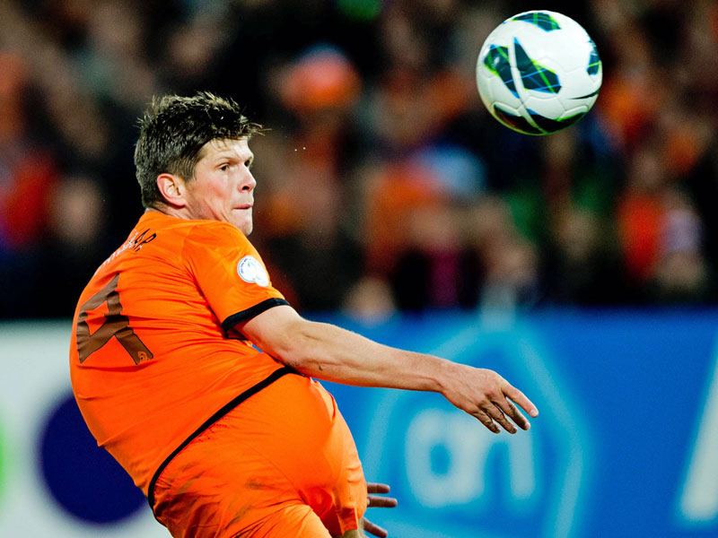 Der Durchblick fehlt: Klaas Jan Huntelaar kann gegen Italien nicht mit dabei sein.