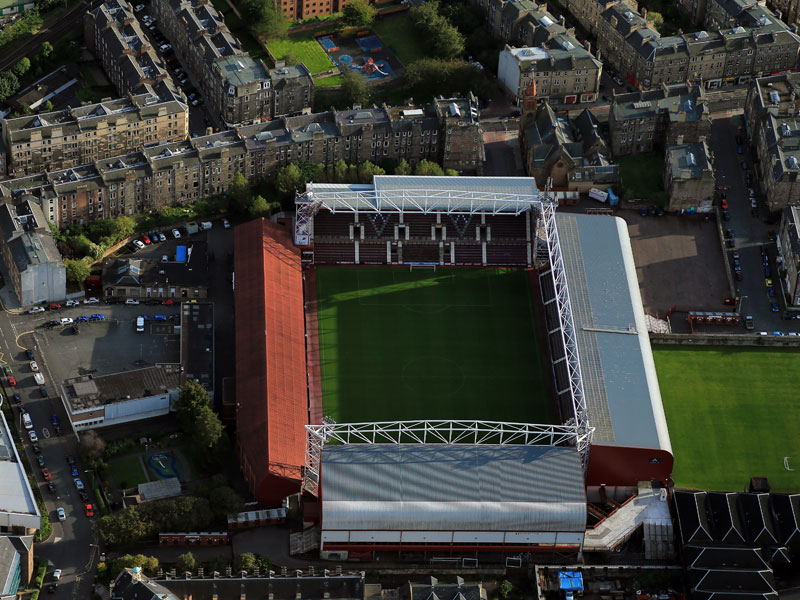 Das Tynecastle-Stadion zu Edinburgh: Die Hearts starten mit einer Hypothek von 15 Minuspunkten in die neue Saison.