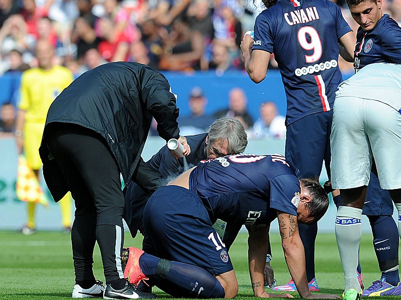 Sorge um den Superstar: Zlatan Ibrahimovic hat sich gegen Bastia verletzt. 