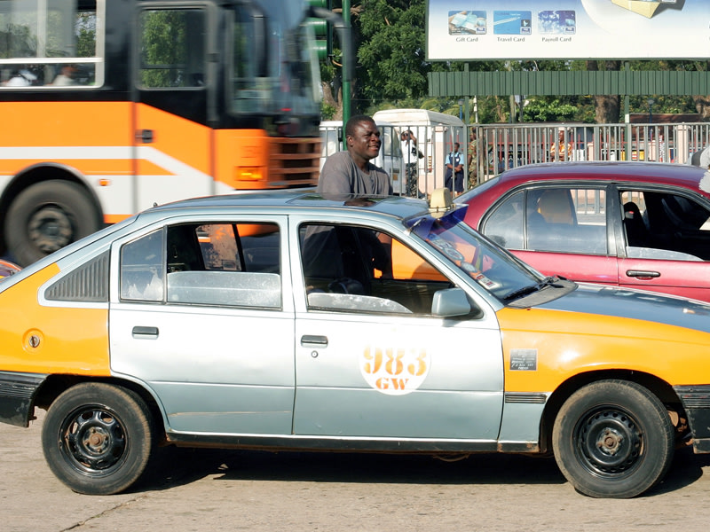 Zuverl&#228;ssiges Verkehrsmittel in ganz Afrika: das Taxi.