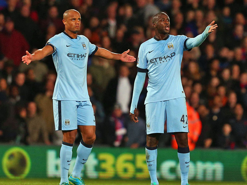 Ratlos bei Crystal Palace: Manchesters Vincent Kompany und Yaya Tour&#233; (re.).