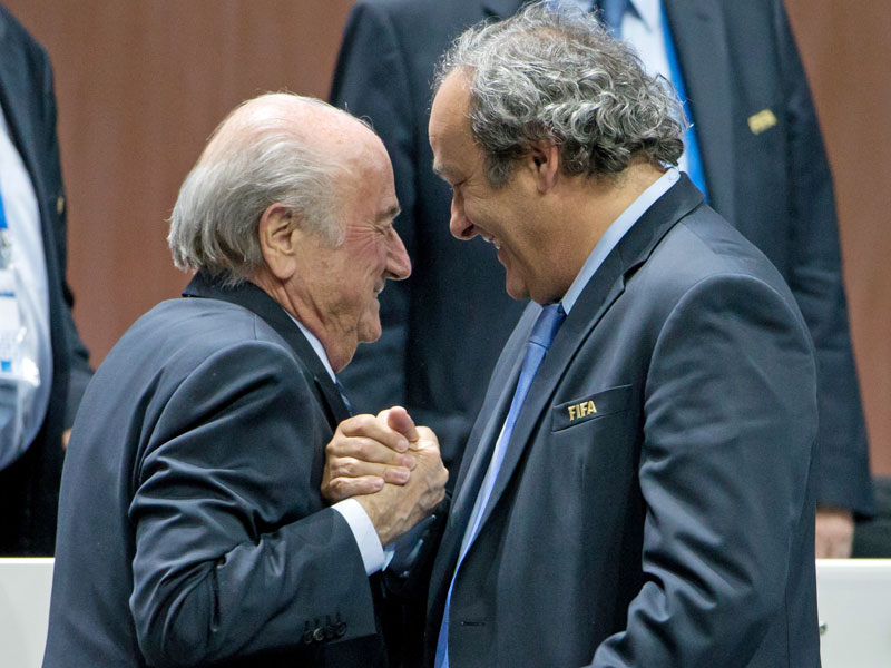 FIFA-Boss Sepp Blatter und UEFA-Pr&#228;sident Michel Platini wurden beide von der Ethikkommission des Weltverbandes f&#252;r 90 Tage suspendiert.