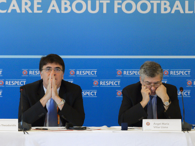 UEFA-Exekutivkomitee-Sitzung: Generalsekret&#228;r Theodore Theodoridis und Vize-Pr&#228;sident Angel Maria Villar Llona (re.). 