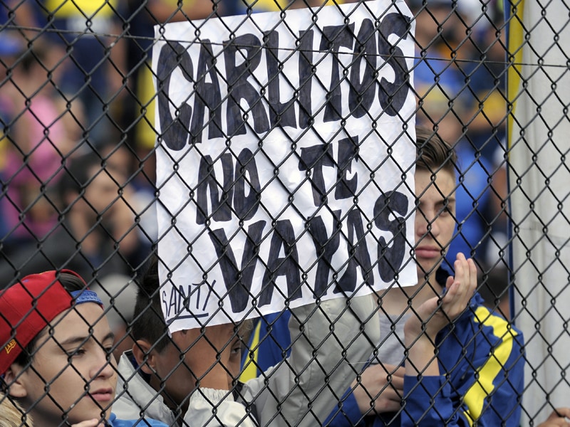 &quot;Geh&apos; nicht weg, Carlitos&quot;: Die Bitte dieser jungen Fans bez&#252;glich ihres Idols Carlos Tevez fand kein Geh&#246;r.