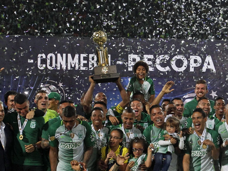 Das Team von Atletico Nacional feiert den Pokal-Triumph in der Recopa.