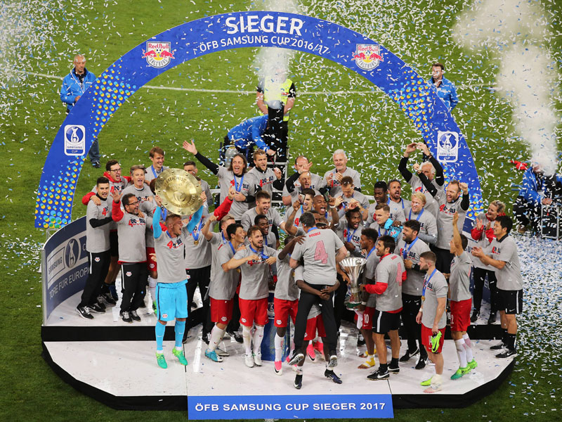 Historisch: Red Bull Salzburg feiert sein viertes Double hintereinander.