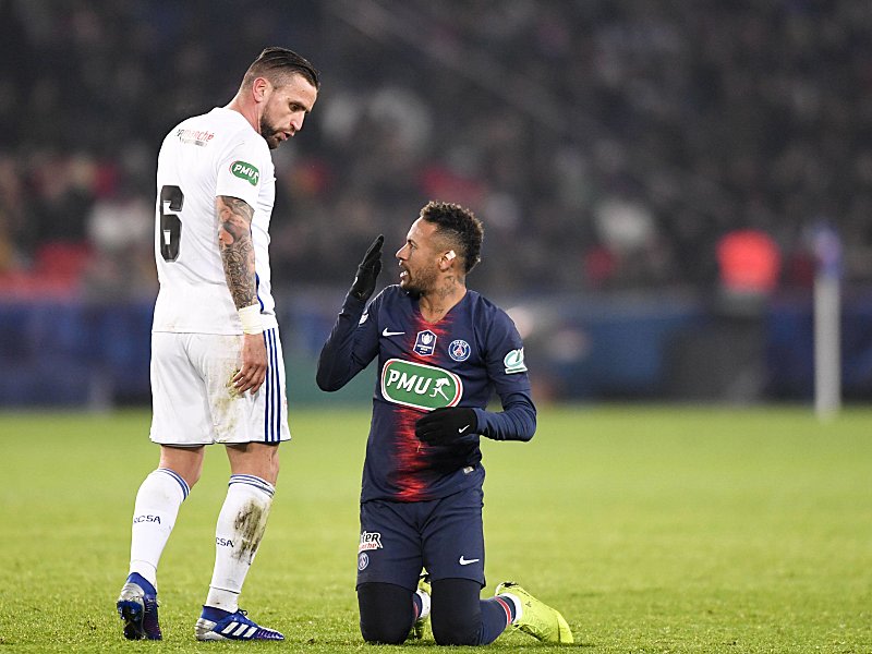 Wird Paris fehlen: Neymar (re.) verletzte sich gegen Stra&#223;burg.
