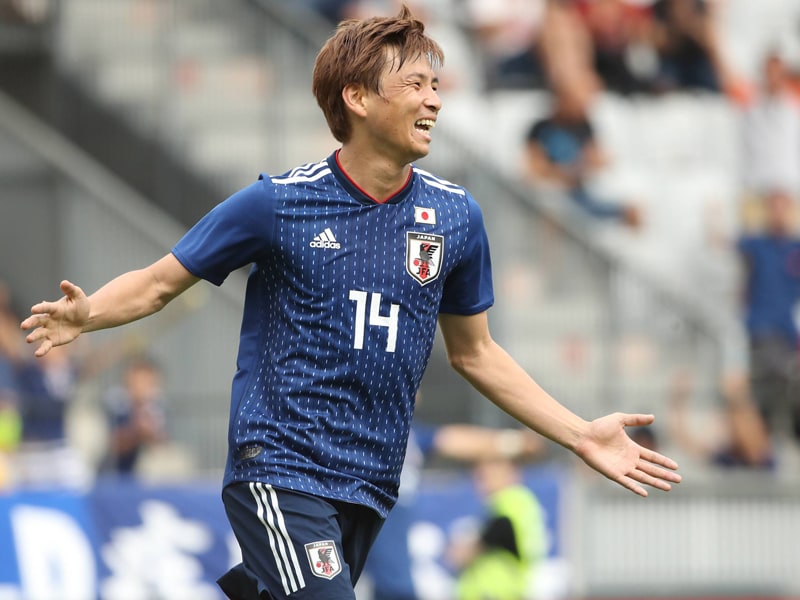 Bejubelt eines seiner zwei Tore gegen Paraguay: Japans Takashi Inui.