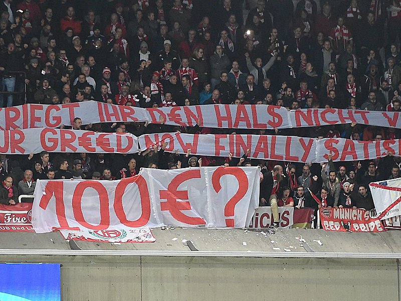 Ermittlungen aufgenommen: Der Protest der FCB-Fans hat nicht jedem gefallen.
