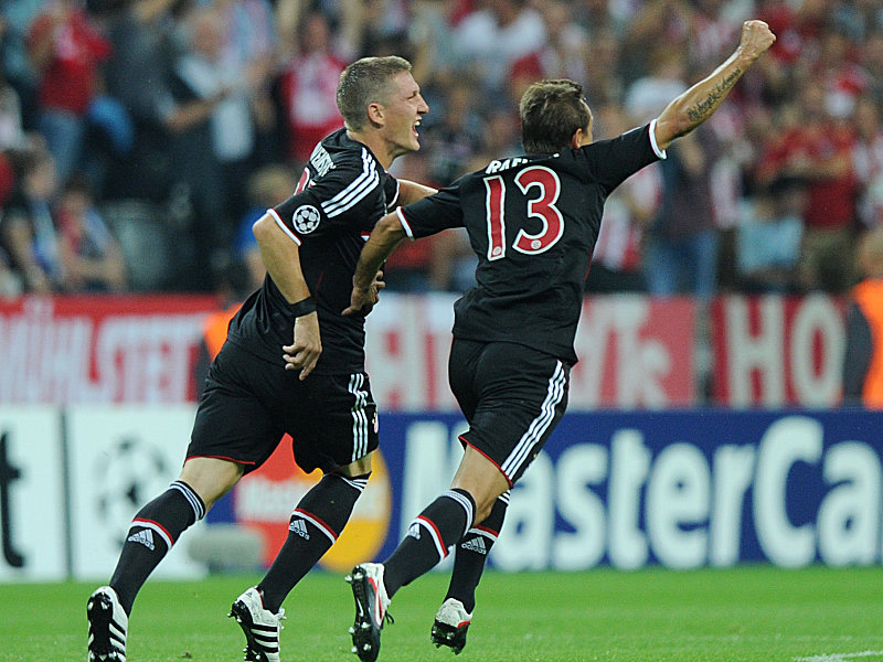 Bayern-Jubel: Torsch&#252;tze Schweinsteiger und Rafinha (re.) feiern das 1:0.